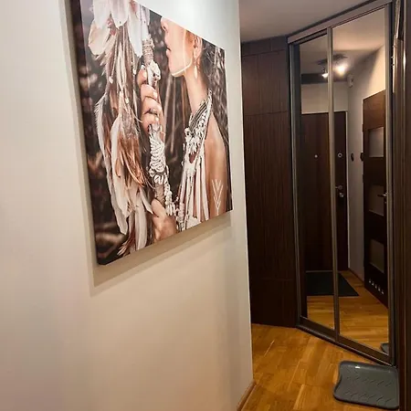 Yellow Airport Galeria Mokotow Netflix Appartement *