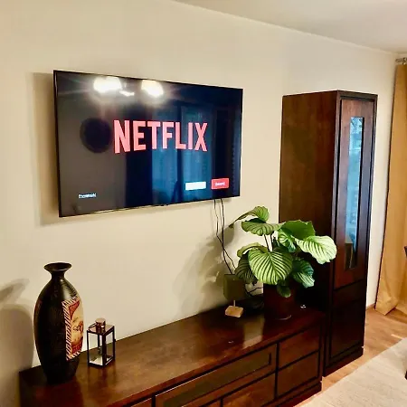 Appartement Yellow Airport Galeria Mokotow Netflix Varsovie